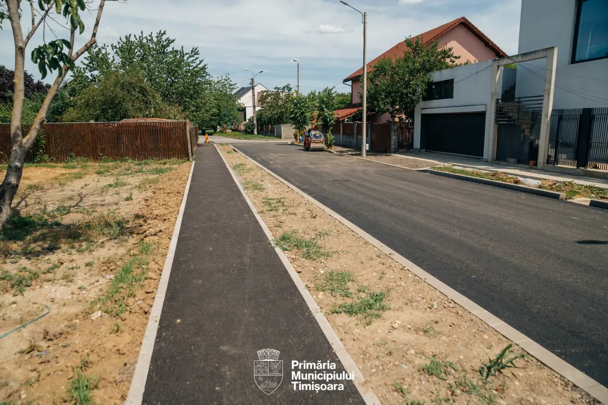 Încă două străzi din Blașcovici au fost modernizate. Urmează arbori și lucrări pe alte nouă străzi