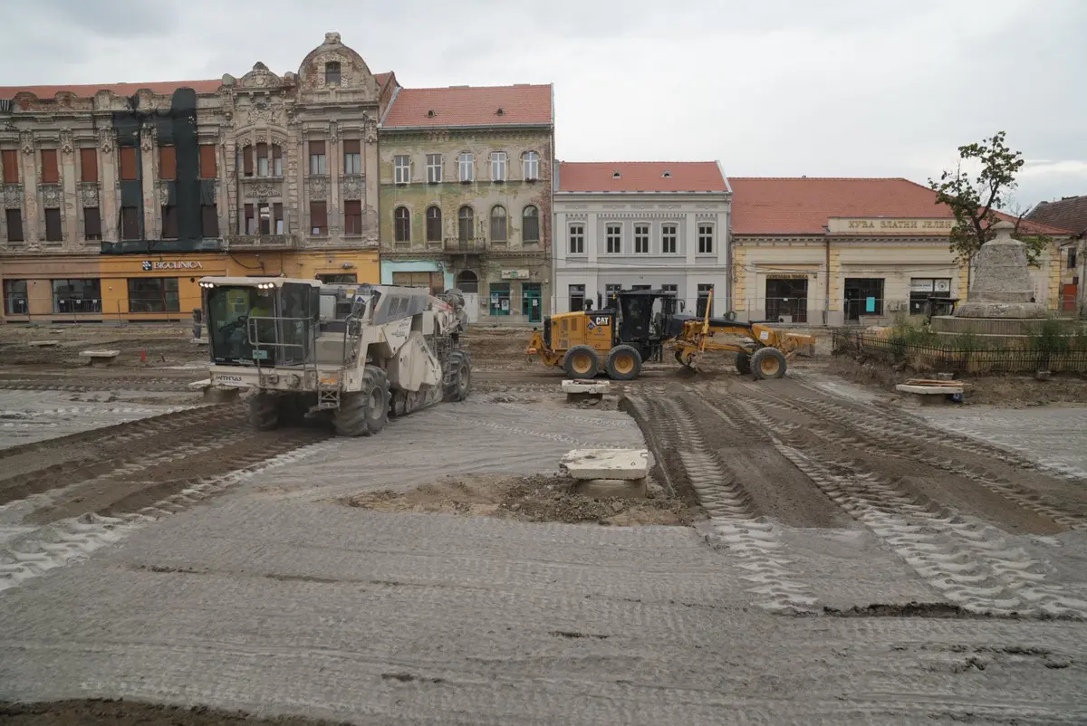 Piața Traian prinde contur. Lucrările intră într-o nouă etapă, iar zona va avea fântână interactivă și cu 60% mai mult spațiu verde