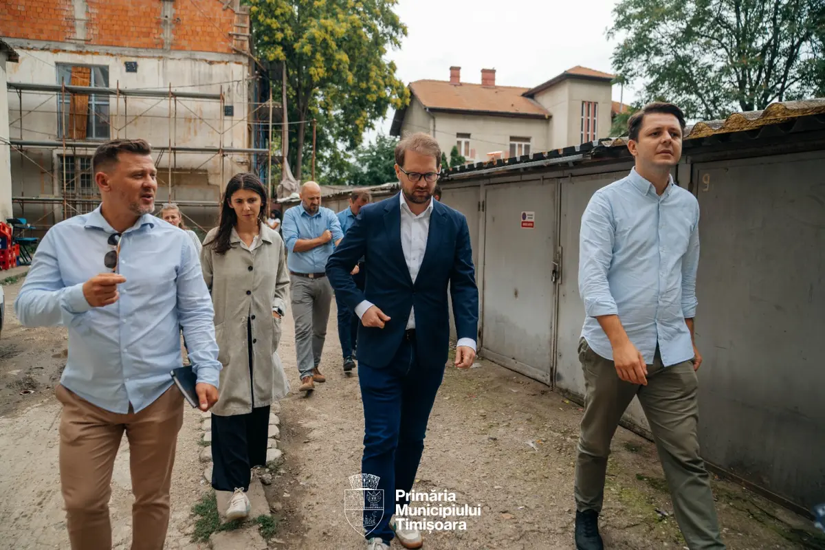 Primăria Timișoara transformă un teren cu garaje de la Gara de Nord într-o parcare modernă