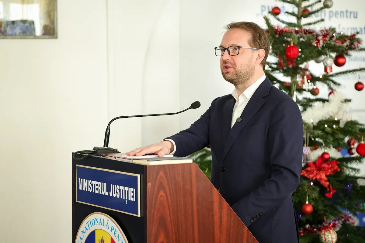 FOTO | Dominic Fritz a depus jurământul de credință față de România și a devenit cetățean român