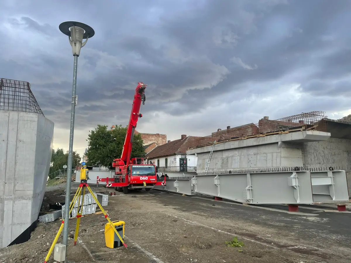 Podul Muncii intră în etapa montării tablierului