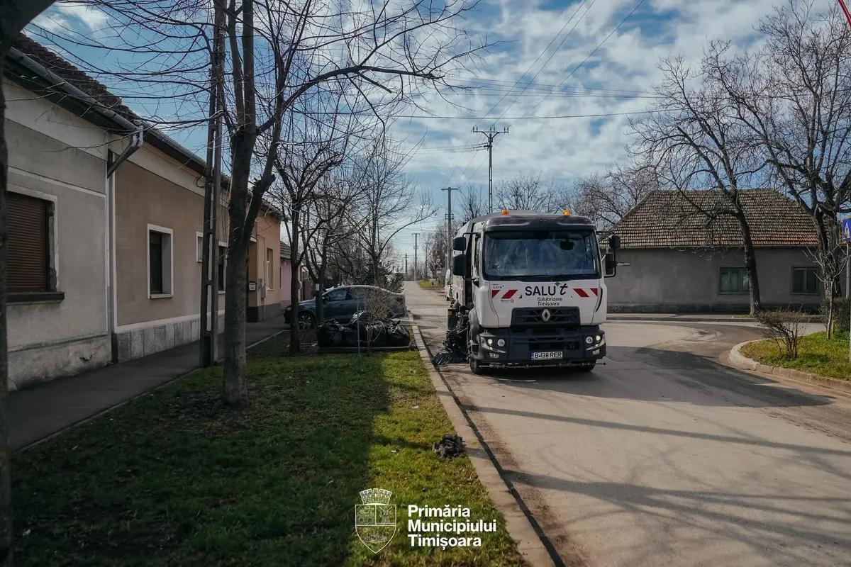 Curățenie de primăvară la Timișoara. SaluT intervine cu noile utilaje pe străzile din oraș