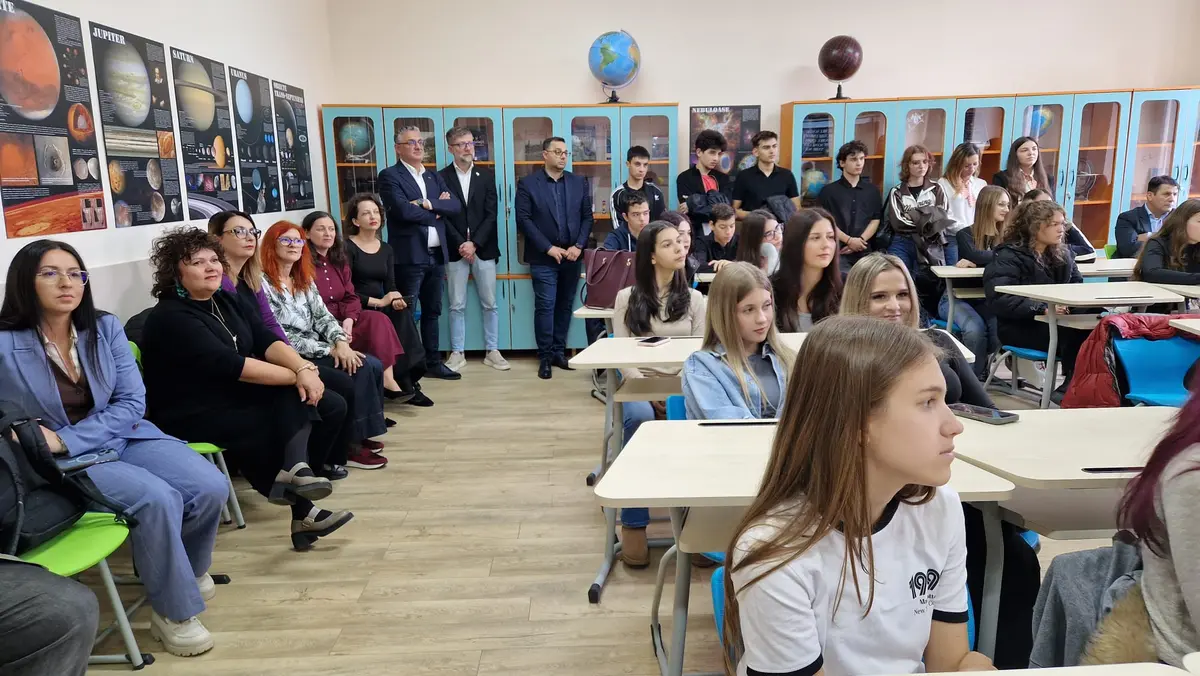 Laborator de geografie și astrofizică inaugurat la Colegiul Național Bănățean din Timișoara