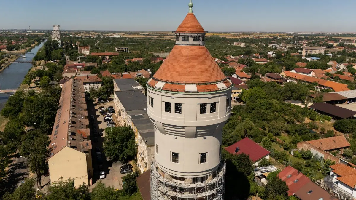 FOTO Cum arată azi Turnul de Apă din Iosefin. Lucrările de restaurare au ajuns la 70%