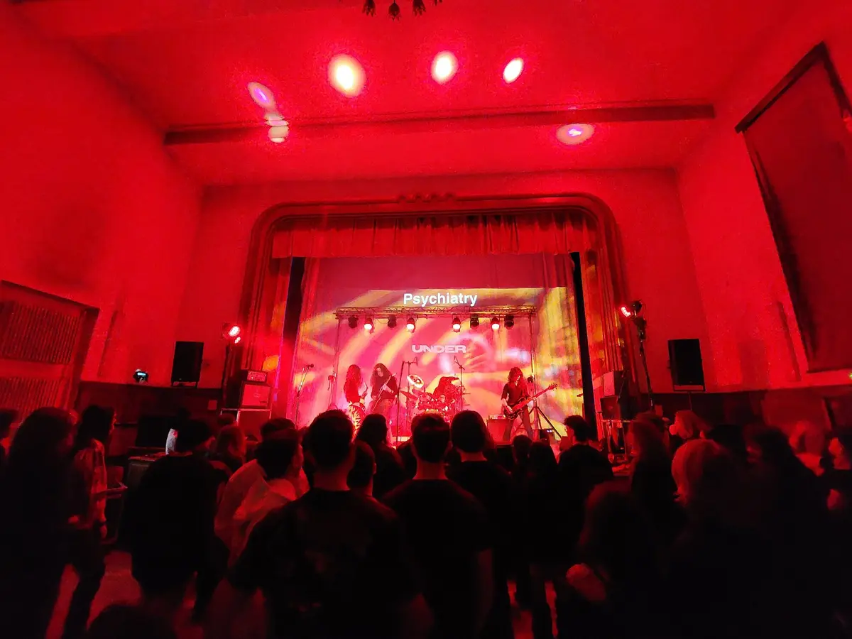 FOTO ȘI VIDEO | UNDER Festival Timișoara, prima ediție: două zile de muzică live și energie underground