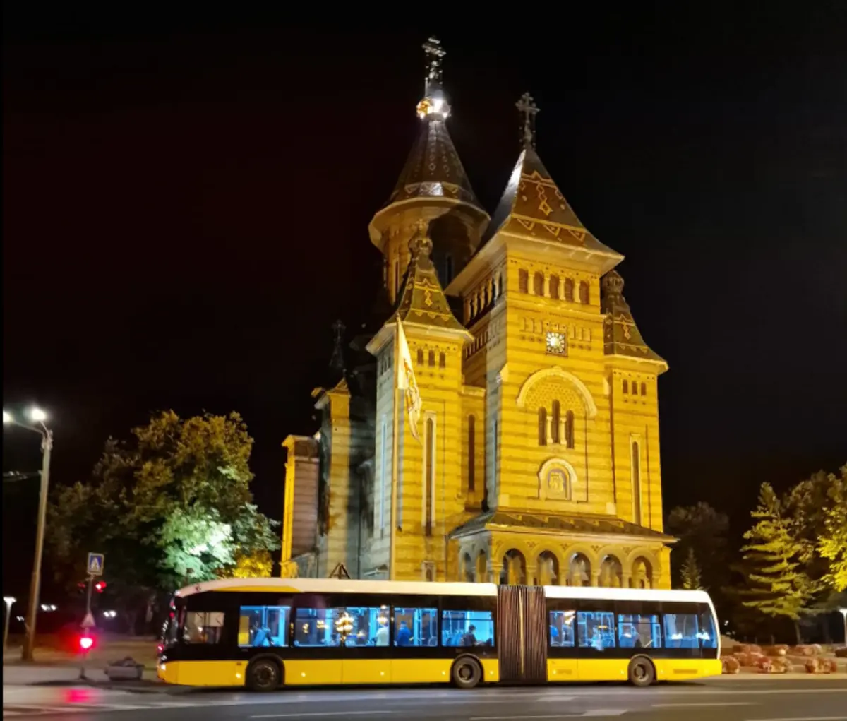 Transport în noaptea Învierii la Timișoara: tramvaie, troleibuze și autobuze până la 3:30