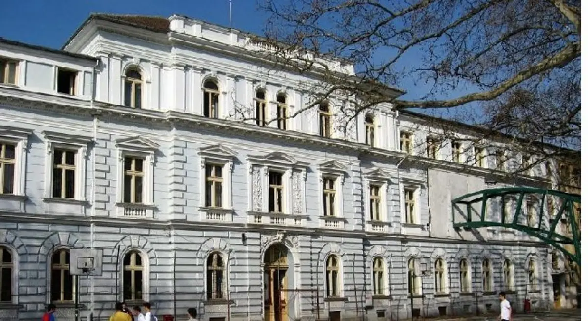 Sală multifuncțională pentru 2.500 de elevi la Colegiul Național Bănățean. Primăria Timișoara pregătește o investiție de 24 de milioane de lei