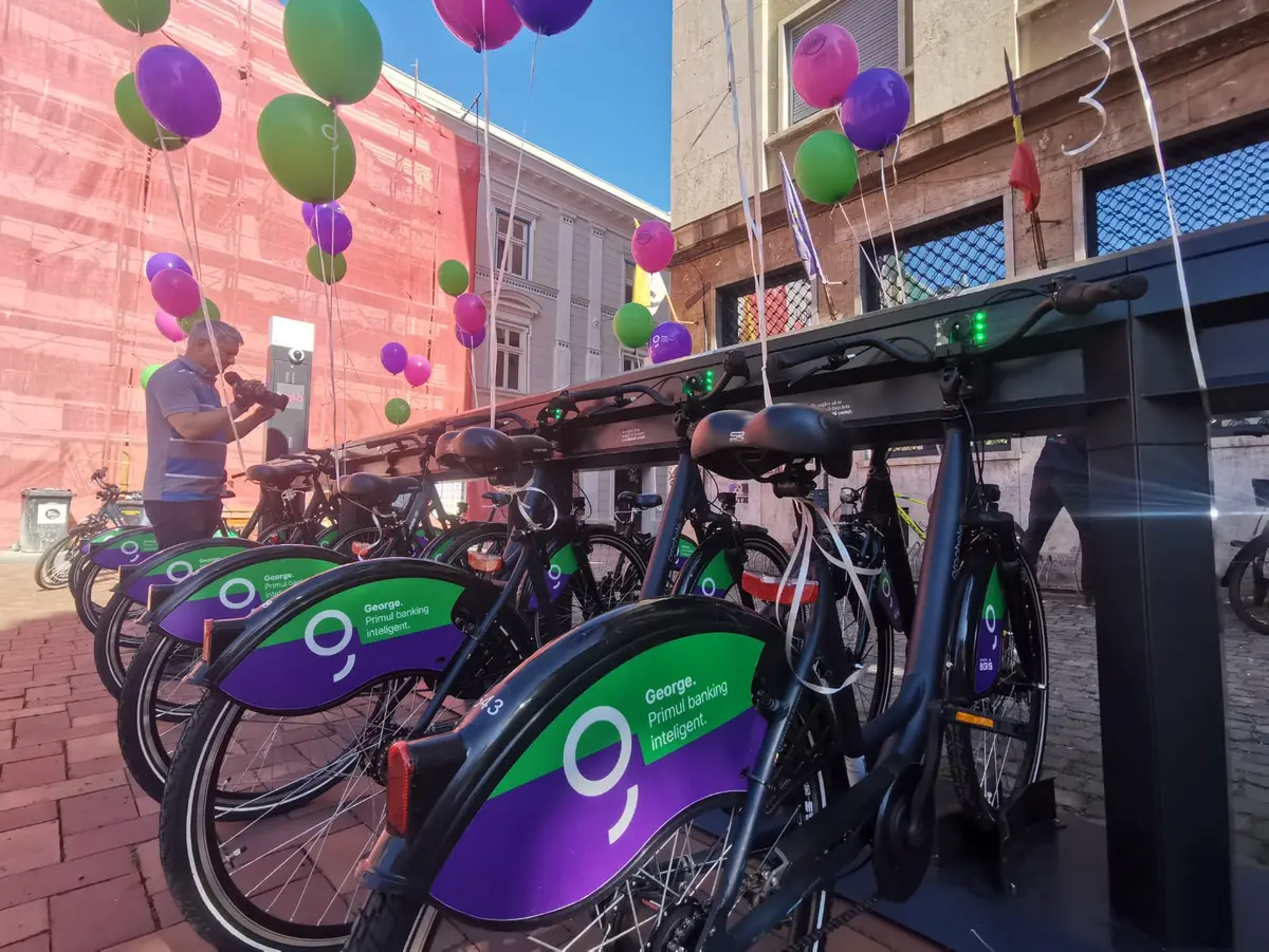 Bicicletele ar putea fi scoase din centrul pietonal al Timișoarei. Propunerea Primăriei împarte comunitatea velo