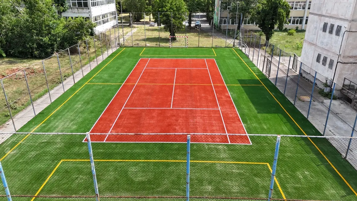 Timișoara investește în mișcare: terenuri de sport modernizate și spații deschise elevilor și după cursuri
