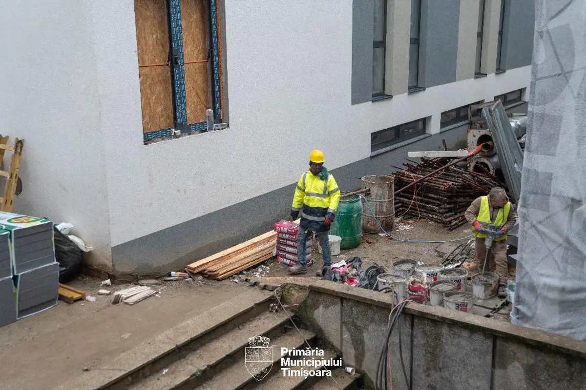 Lucrările de la Școala Gimnazială 30 reîncep după ani de blocaj