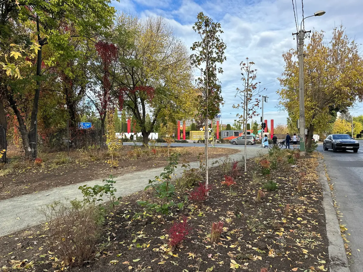 FOTO | Mini parc și alee în locul fostei pizzerii Poli, construită ilegal