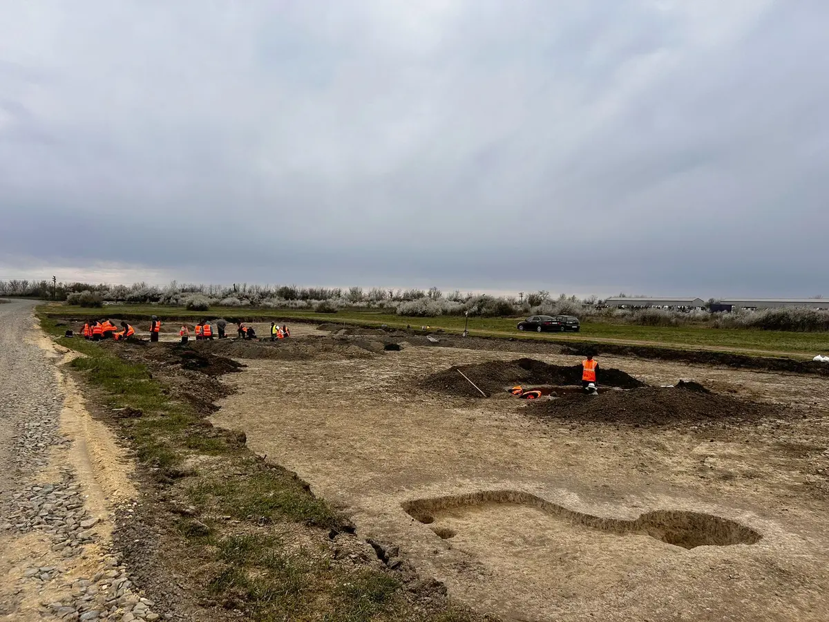 Descoperiri arheologice pe șantierul centurii Timișoara Vest: urme din epoca sarmaților și din secolele XVII–XVIII. FOTO: DRDP Timișoara