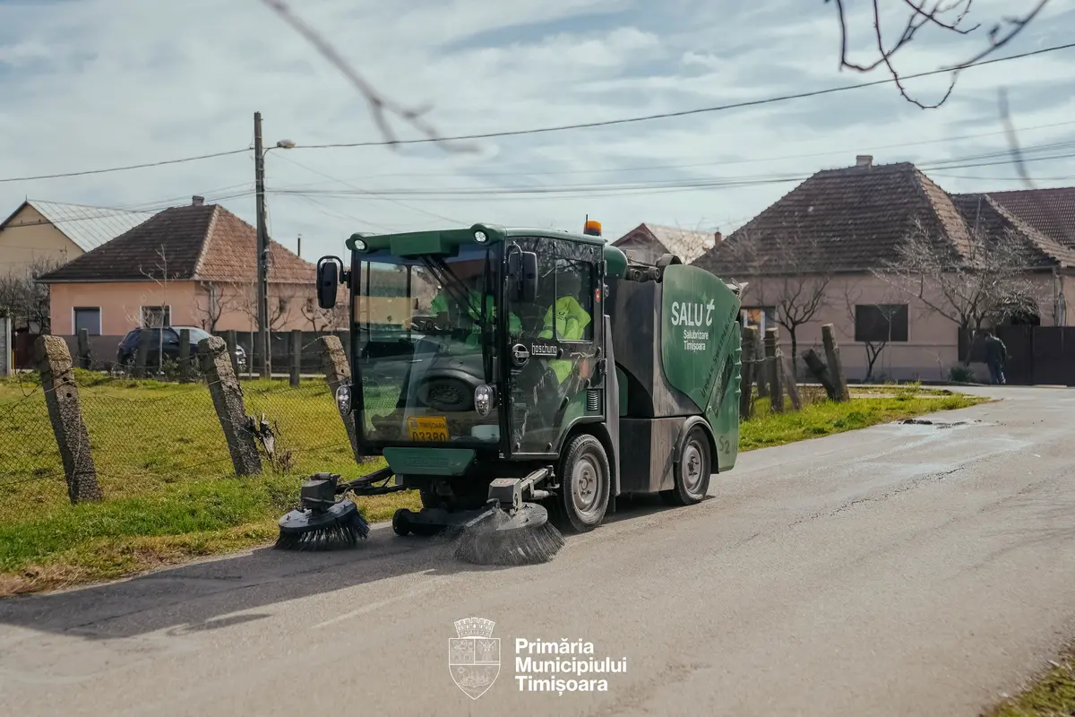 Curățenie de primăvară la Timișoara. SaluT intervine cu noile utilaje pe străzile din oraș
