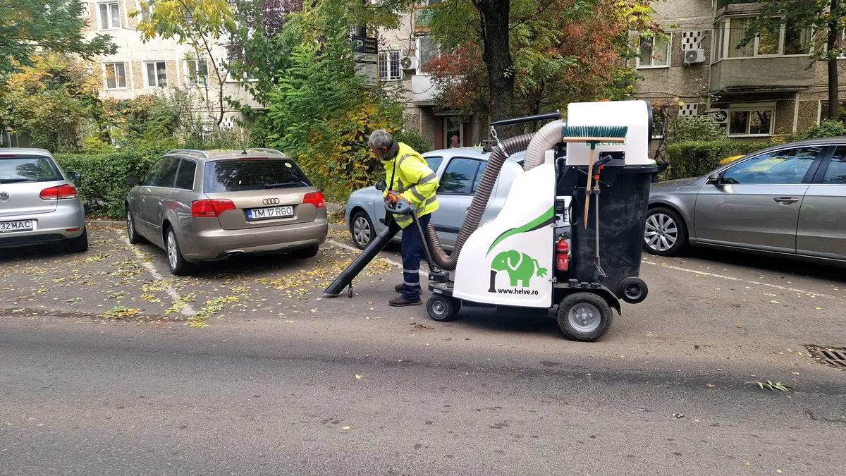 SaluT introduce aspiratoare stradale pe străduțele din cartierele Timișoarei