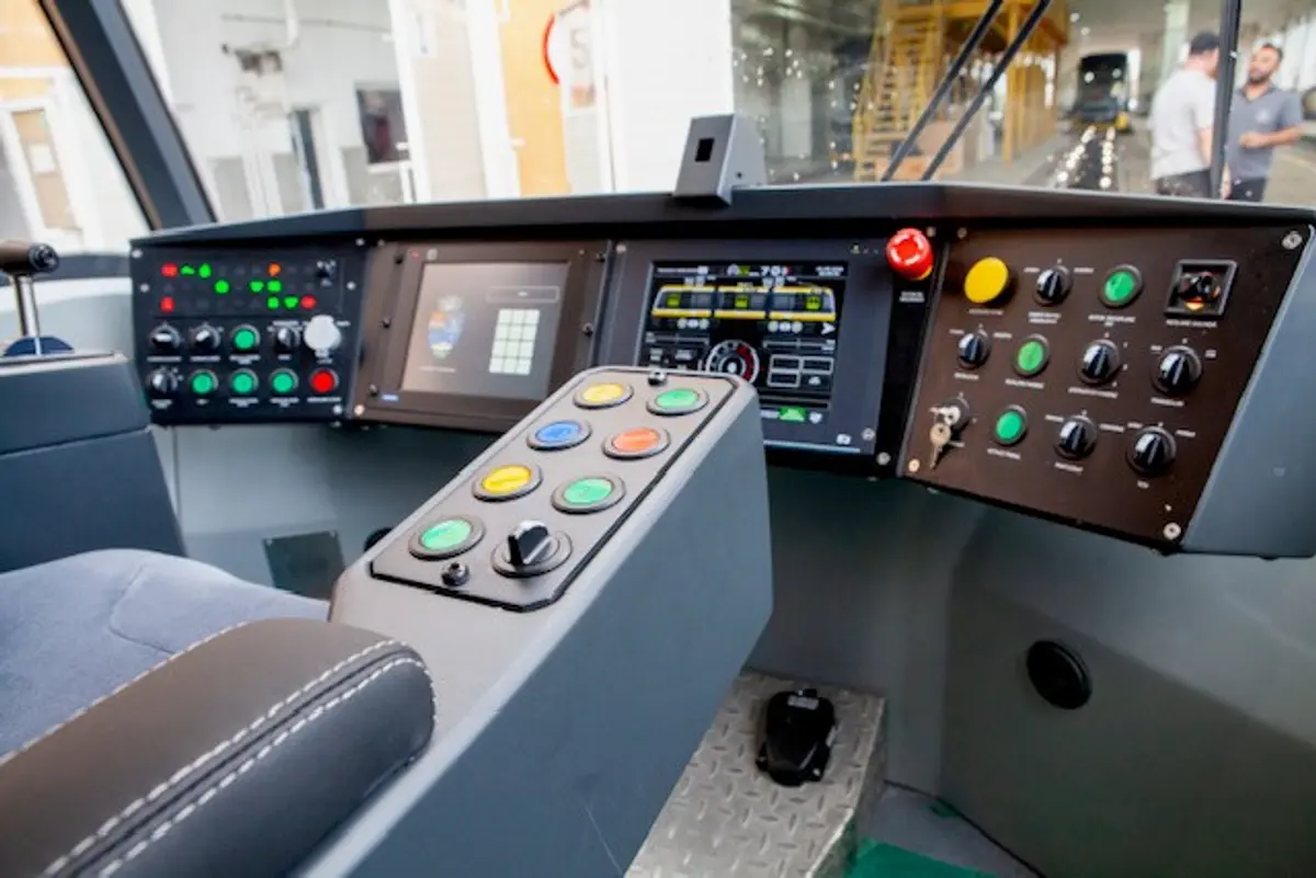 A venit tramvaiul „mic” al Timișoarei. Primul Bozankaya din noul lot de 10 a ajuns în oraș