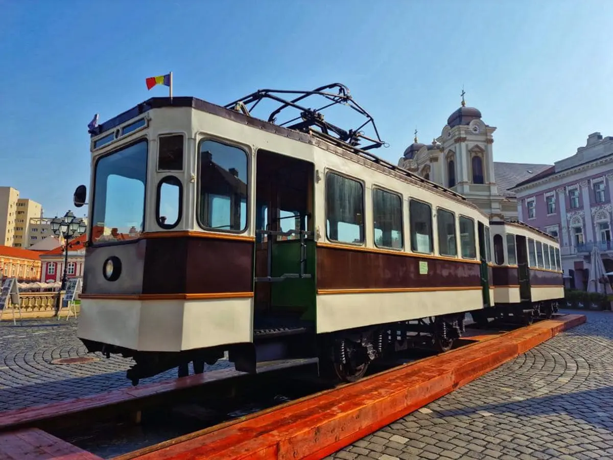 STPT sărbătorește 157 de ani de la primul tramvai. Timișorenii sunt invitați la o plimbare cu „Gemenele” și o expoziție inedită