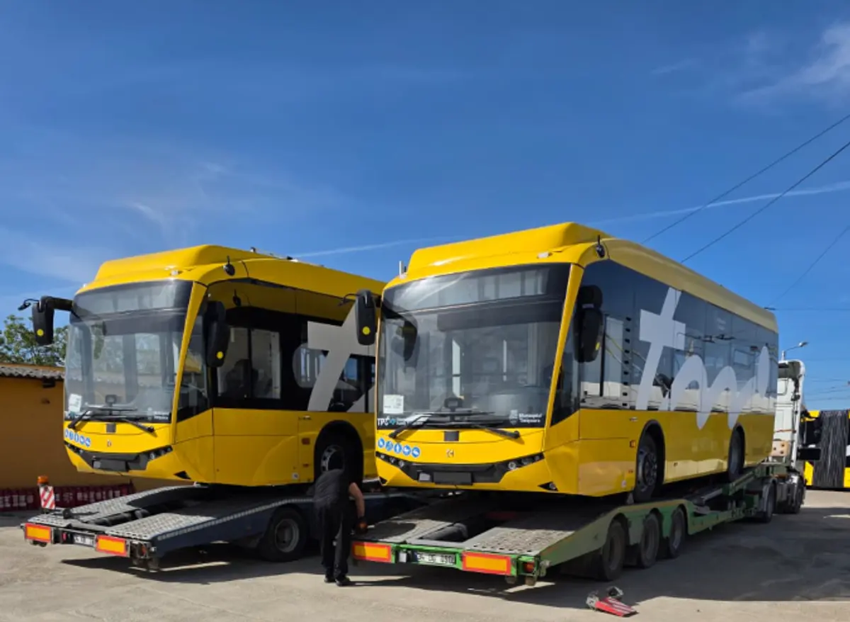 VIDEO | Primele autobuze electrice mici au ajuns în Timișoara: flotă nouă pentru liniile mai puțin aglomerate