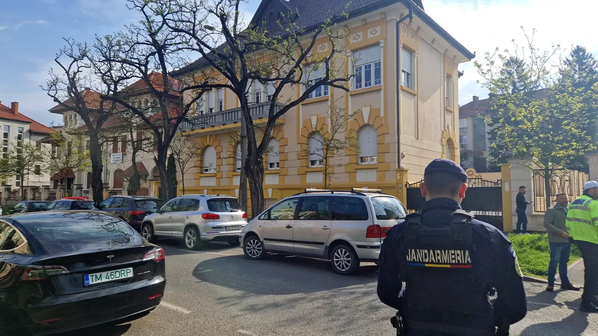 VIDEO | Evacuare la palatul de pe Loga 52: imobilul, găsit gol după plecarea baștanului Momiță Bona