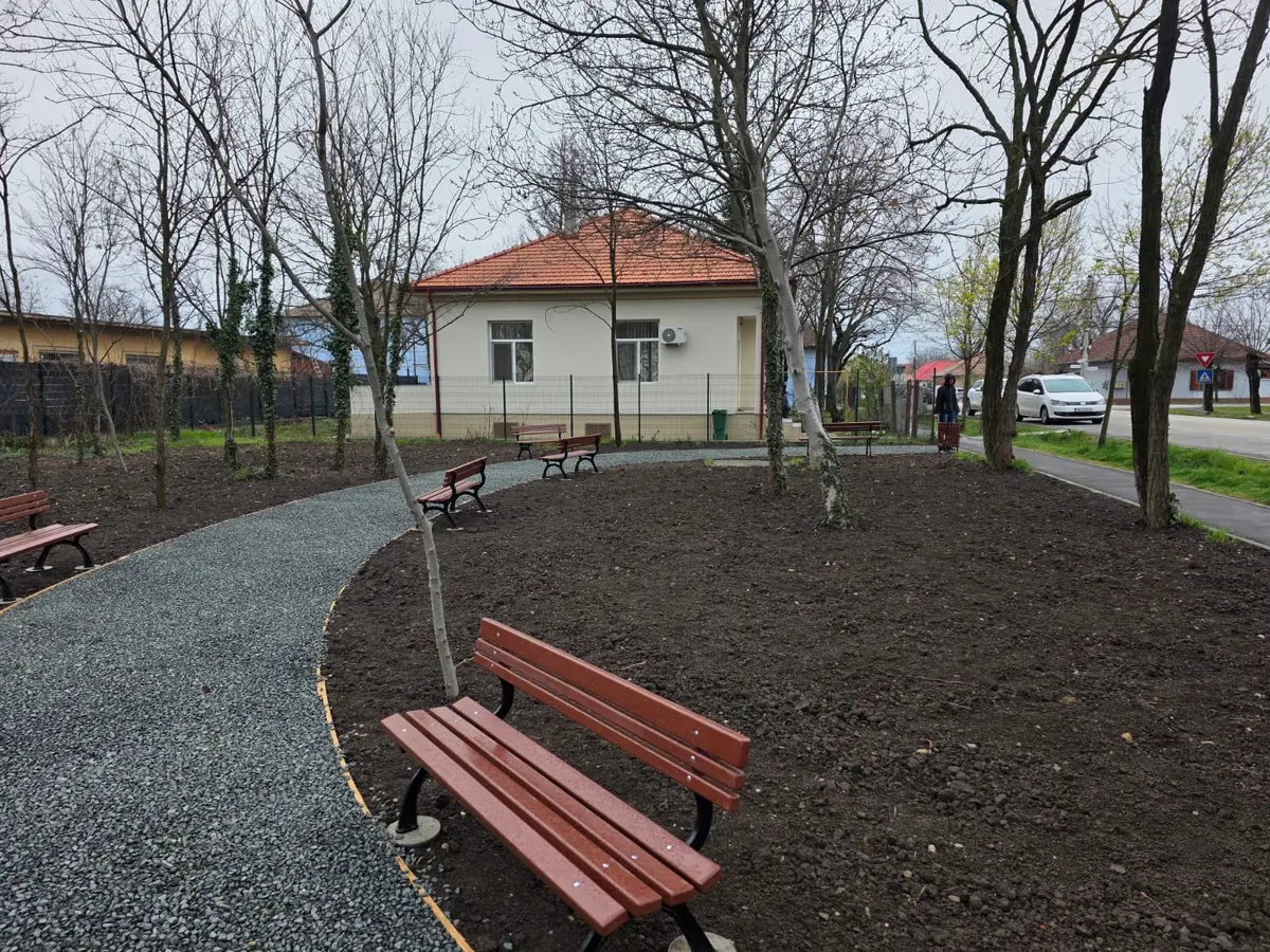 Spațiu abandonat transformat în loc de întâlnire: proiect din bugetare participativă finalizat în Ciarda Roșie