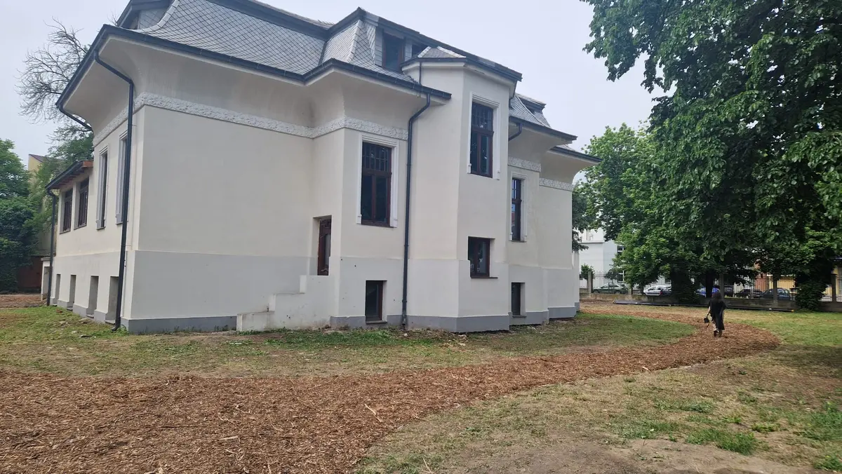 VIDEO | Casa Mühle s-a redeschis simbolic pentru public. UPT pregătește un spațiu cultural și o viitoare grădină cu trandafiri istorici