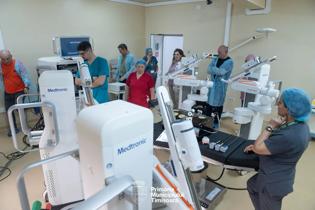 Prima operație cu robotul chirurgical de 33 de milioane de lei la Odobescu: pacientă de 31 de ani, diagnosticată cu cancer