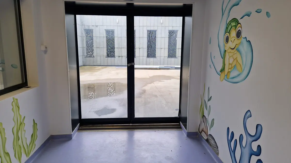 După 11 ani de șantier, Spitalul de Copii are o clădire nouă – dar dotările sunt blocate de „ordonanța trenuleț”